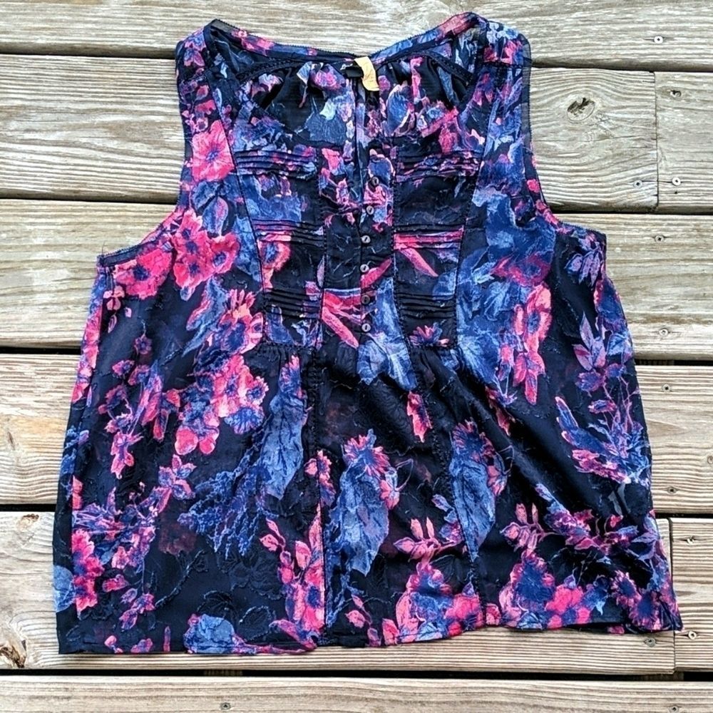 Lucky brand pink purple floral sleeveless top